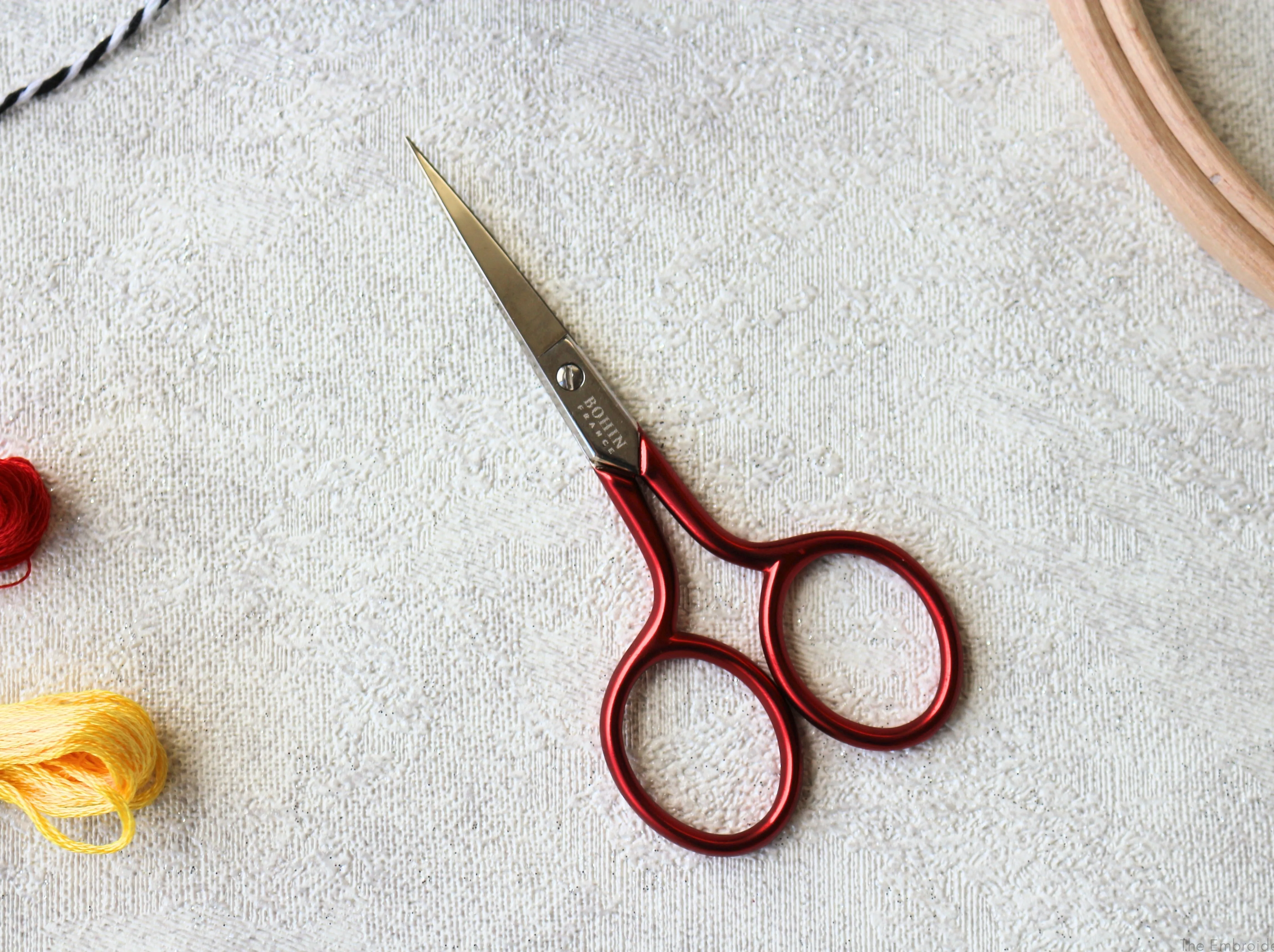 BOHIN "Soft Touch" Red Embroidery Scissors