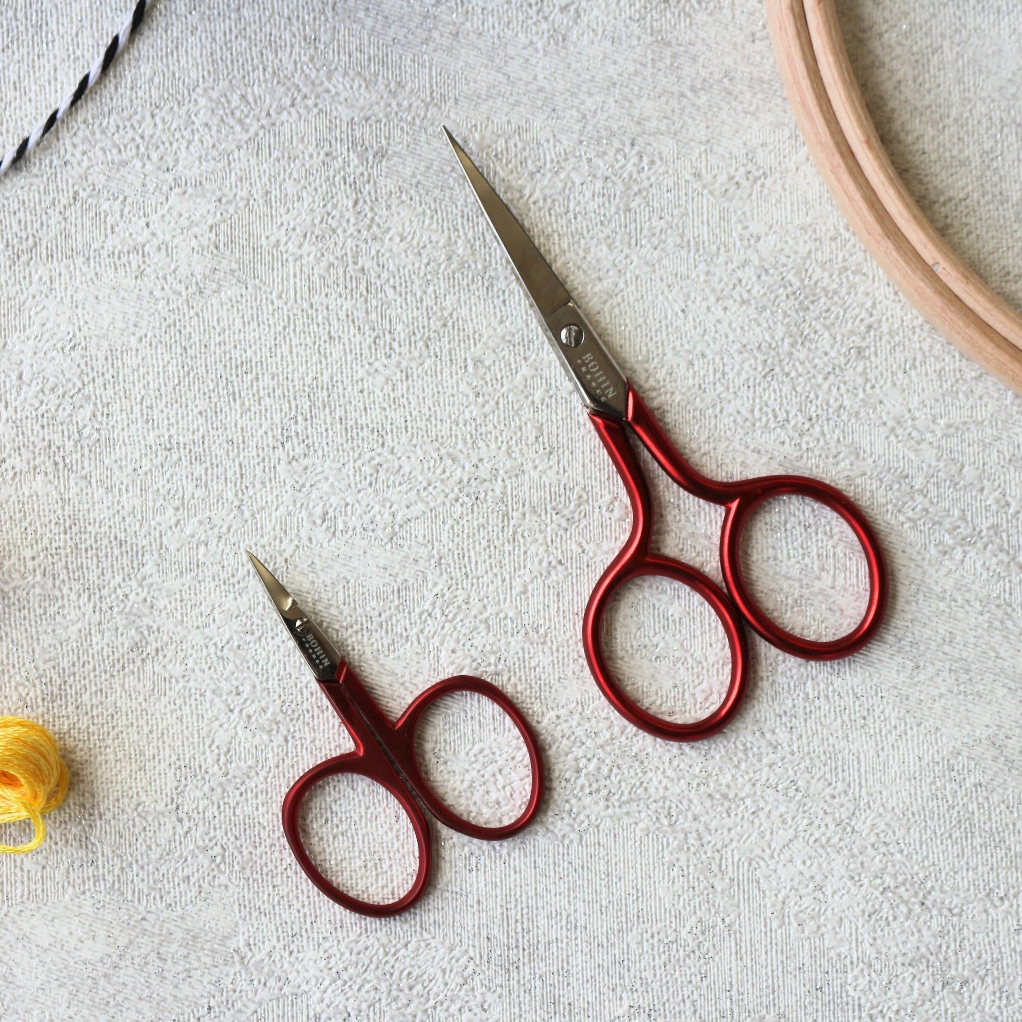 BOHIN "Soft Touch" Red Embroidery Scissors