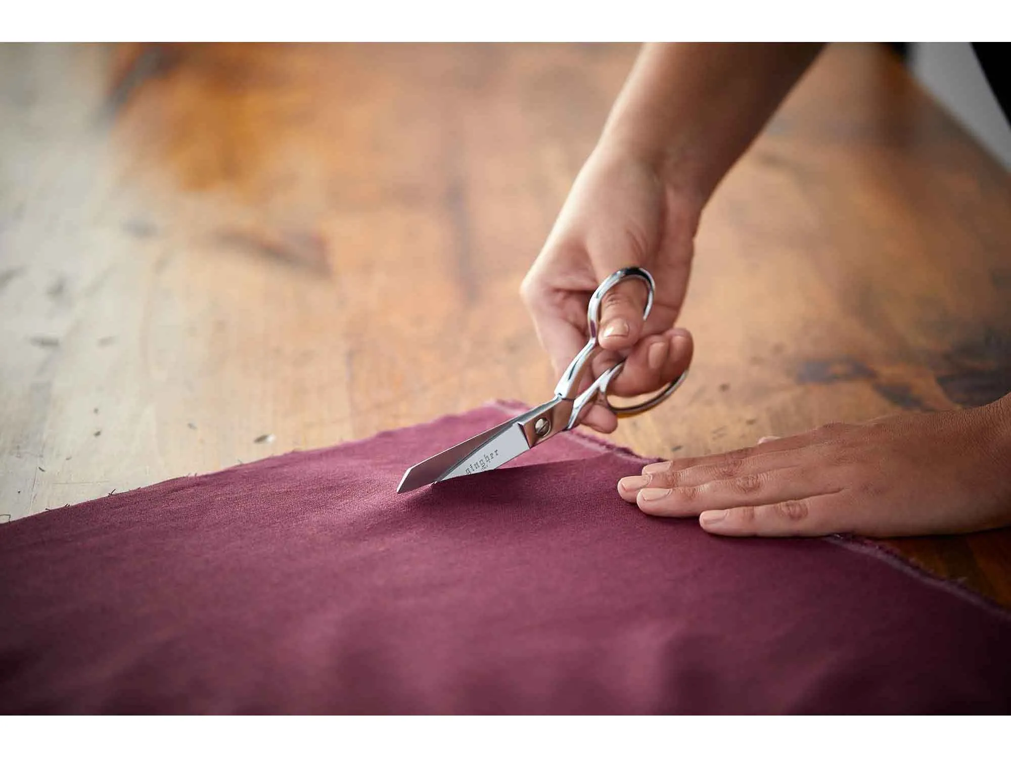 Gingher 220510 - 7 inch Knife Edge Dressmakers Shears